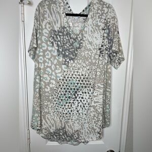 Lularoe Tunic Shirt Iris Womens 2XL  Short Sleeve V Neck Top